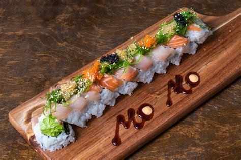 MOMI SUSHI .